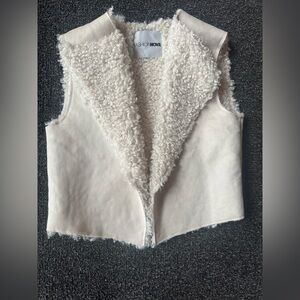 Fashion Nova Cream Faux Fur Vest